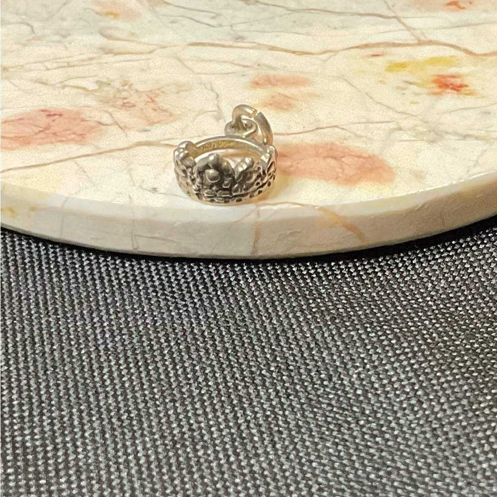 Elegant Silver Crown Ring